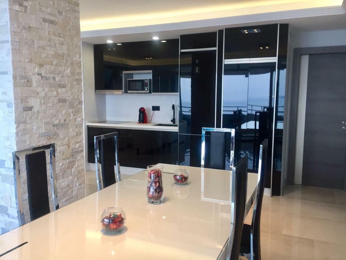 Deluxe Supreme Apartment Malaga Exterior photo